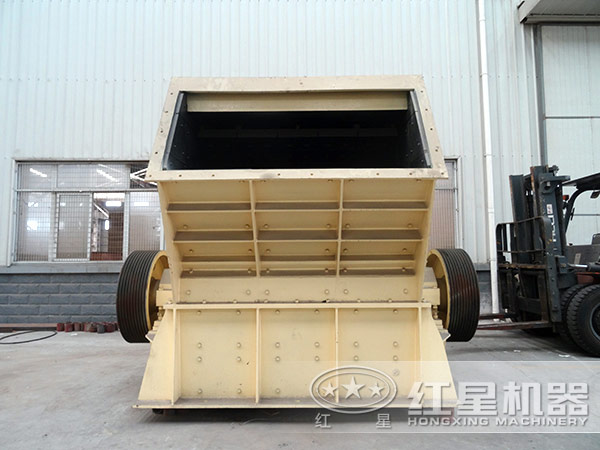 1315反擊式破碎機時產(chǎn)量可達多少噸？